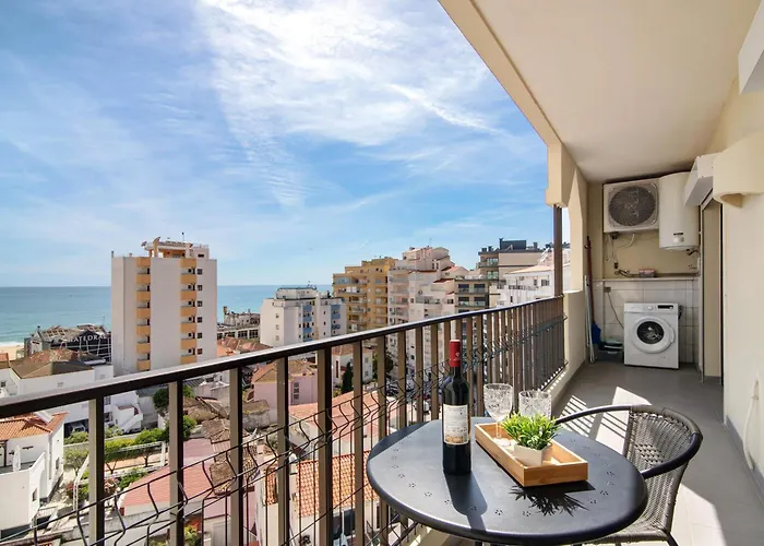 Luxury View - Da Rocha *